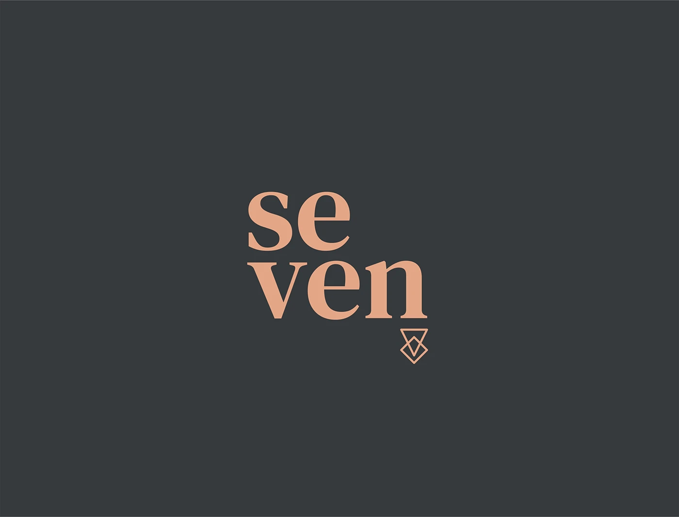 Seven — identidade visual e aplicações